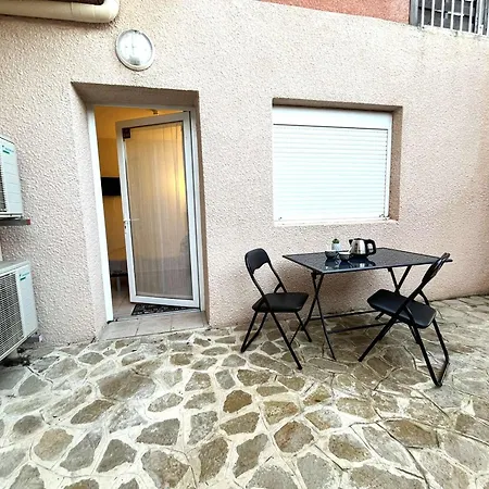 Climatise Avec Piscine Et Parking A Saint-florent - Fr-1-650-43 Apartment *